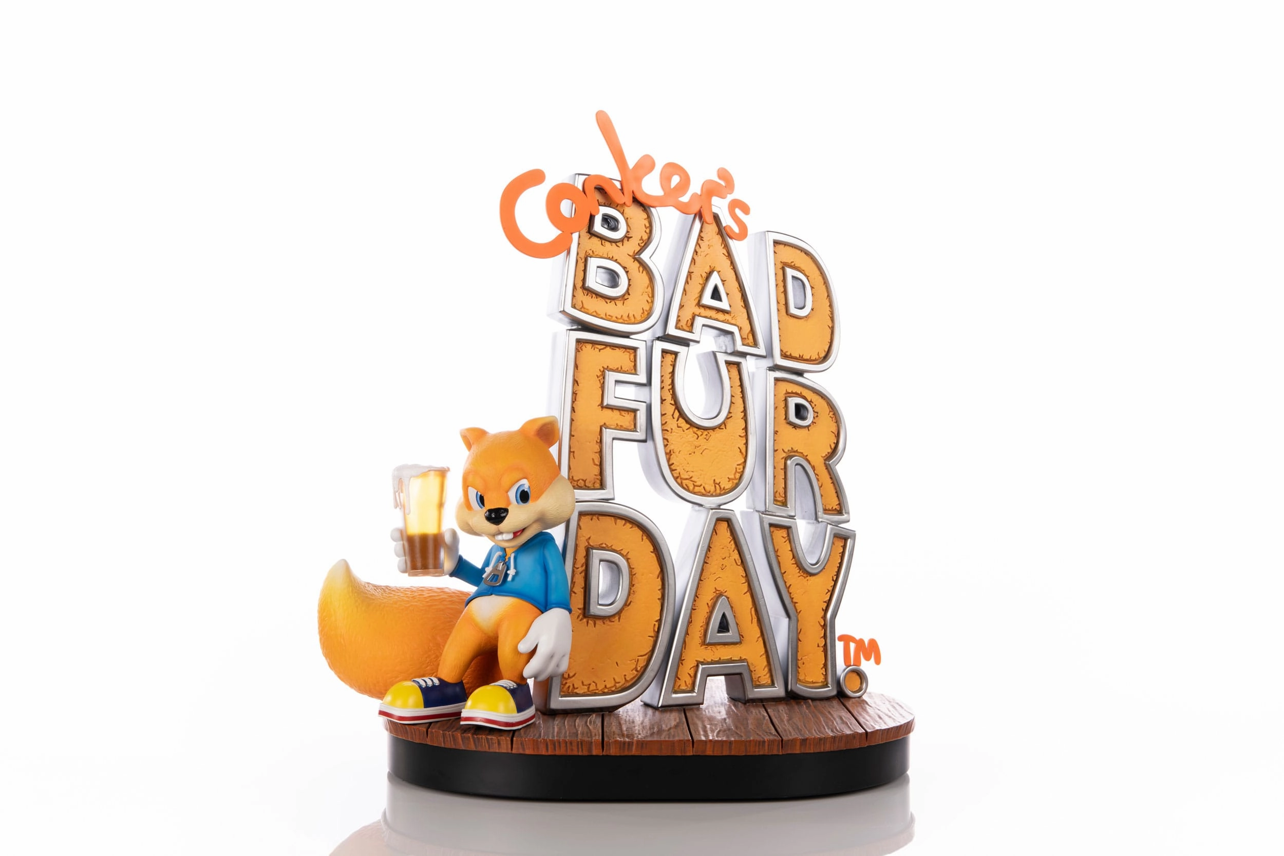 First 4 Figures Game Cover (Standard Edition) - Conker's Bad Fur Day - Collectible Statue Emotional Connection