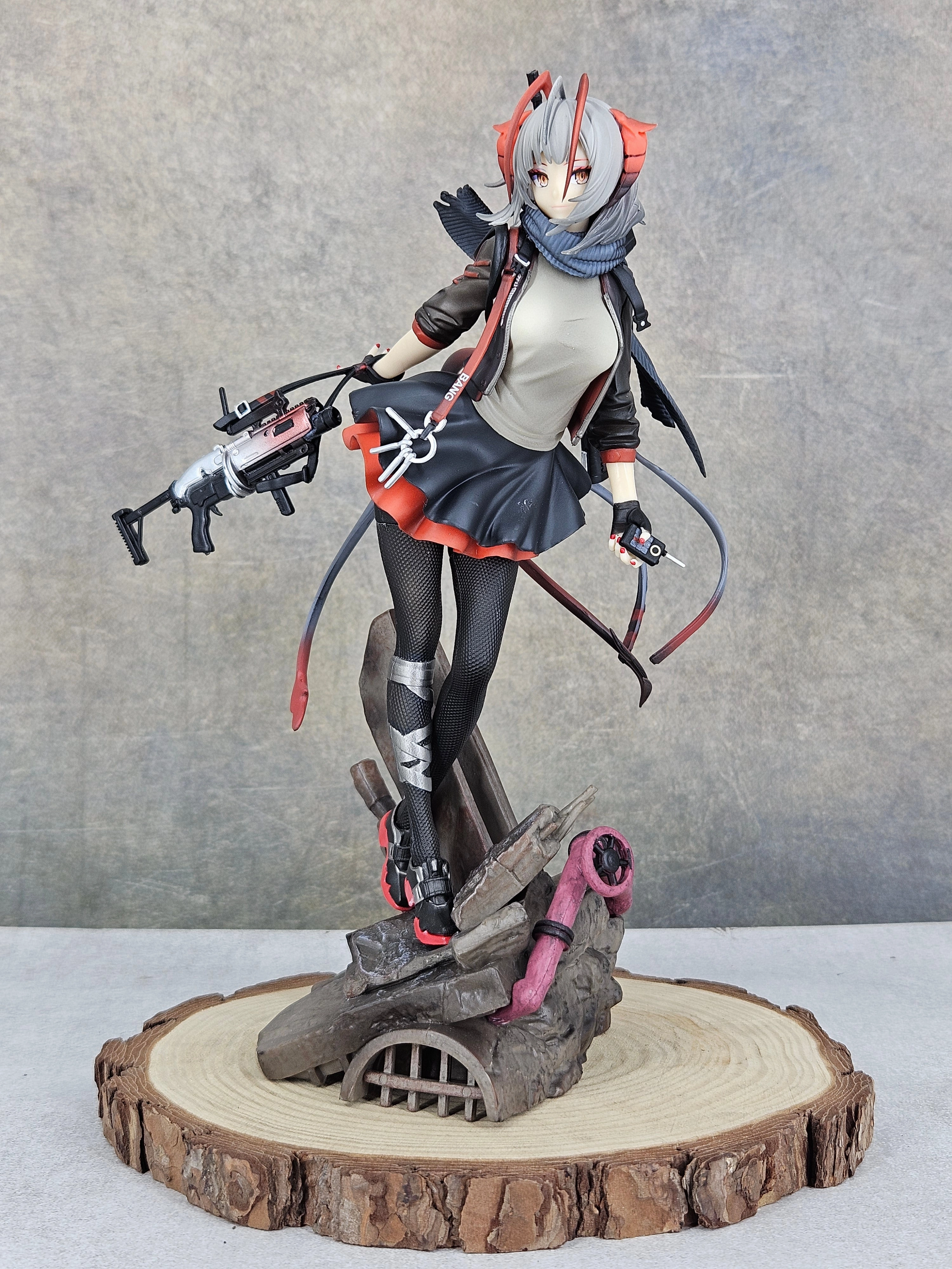 Series Collection Cartoon Figure Arknights Cockroach Girl Gray Hair Red Eyes Action Figure | Game Character Figurine | 17 Cms