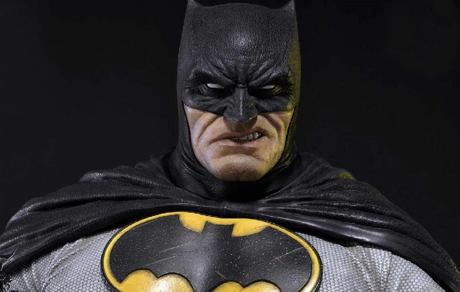 Batman Dark Knight III - The Master Race Black Version 1/3 Scale Statue Steampunk Design