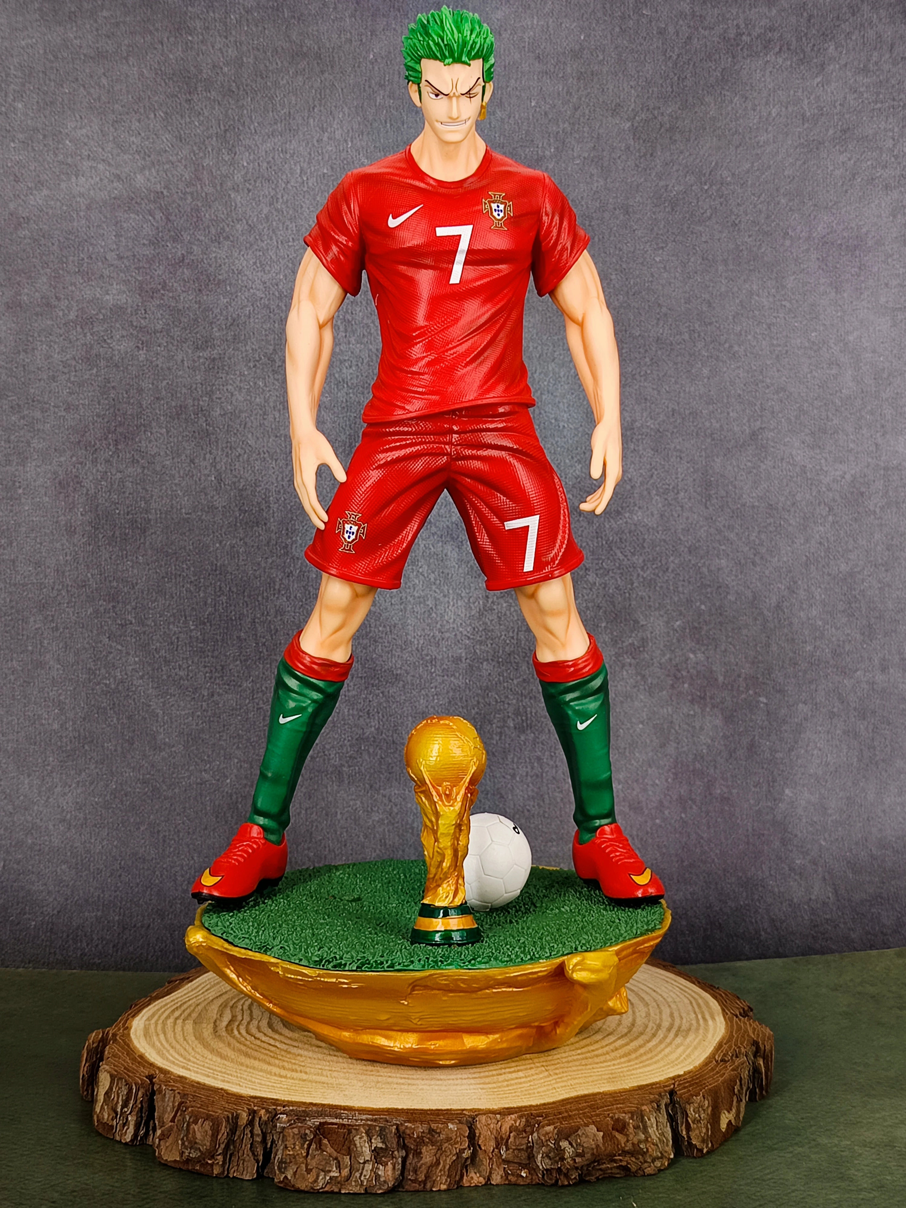 Display Case Fantasy Warrior One Piece | Roronoa Zoro Cosplay Soccer Star Figure | Ronaldo 7 Edition | 36 cm