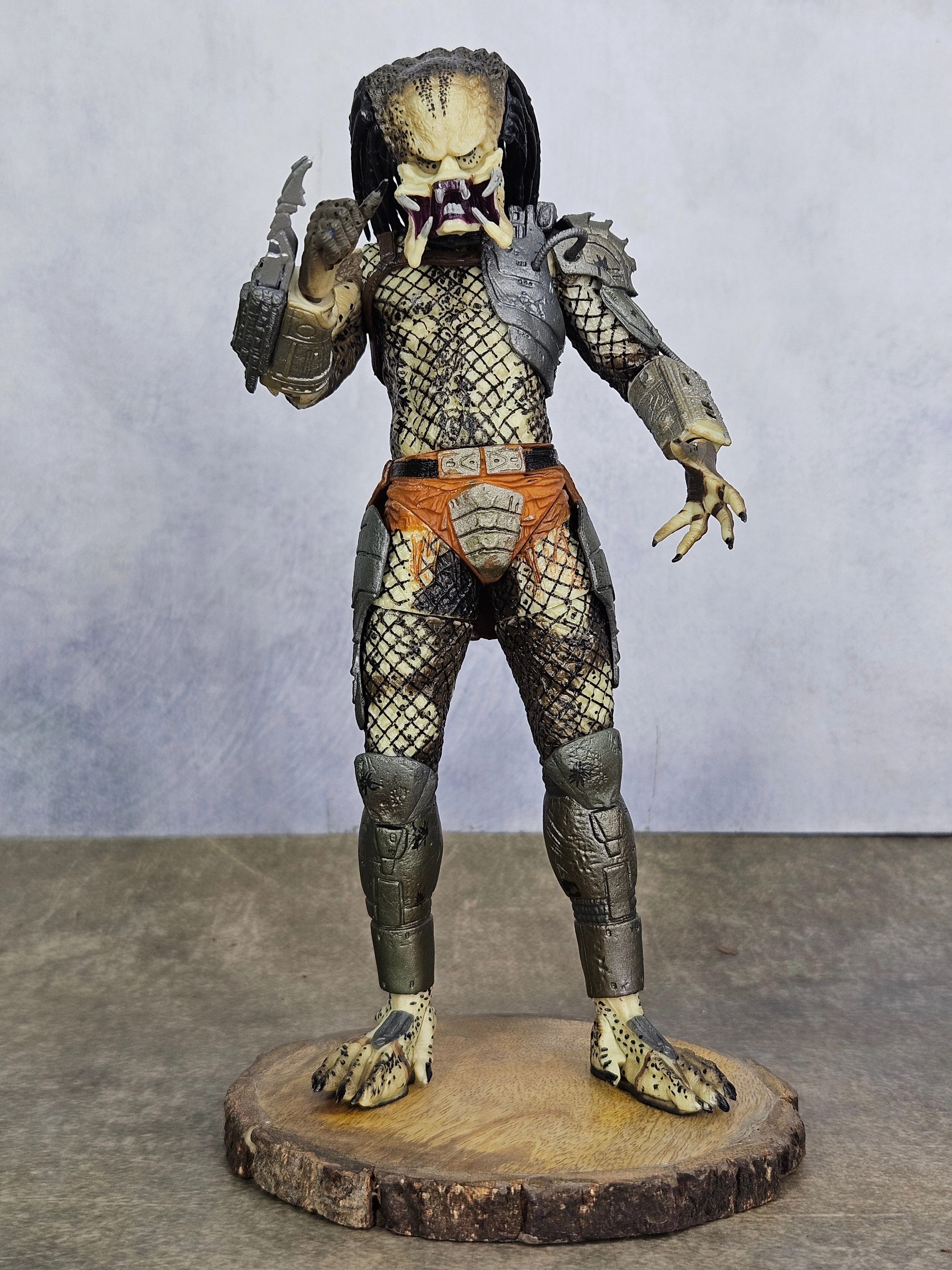Classic Predator Unmasked Action Figure | 7" | Series 1 Coffee Table Modernist Sculpture