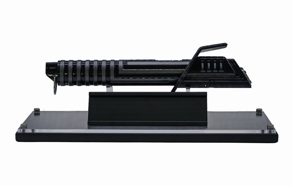 The Mandalorian - Darksaber Life-Size Prop Replica Character Product Art Piece