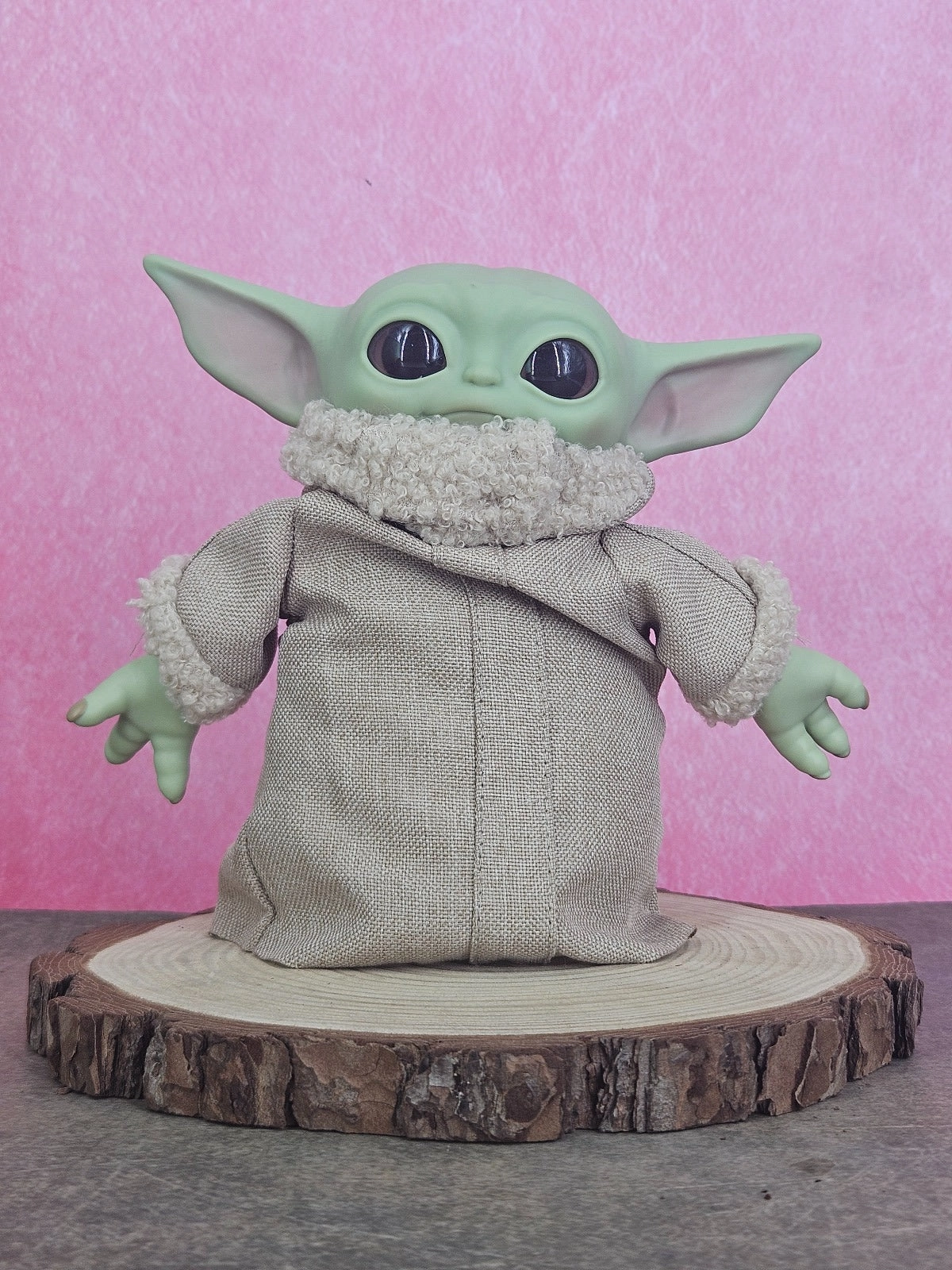 Hand Sculpted Baby Yoda "The Child" Plush Toy | Star Wars Mandalorian Soft Figure | 20 cm