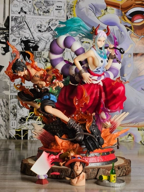 Cute Collectible Factory Direct One piece Portgas D Ace and Yamato FIght Scene 30 CM Premium Figurine