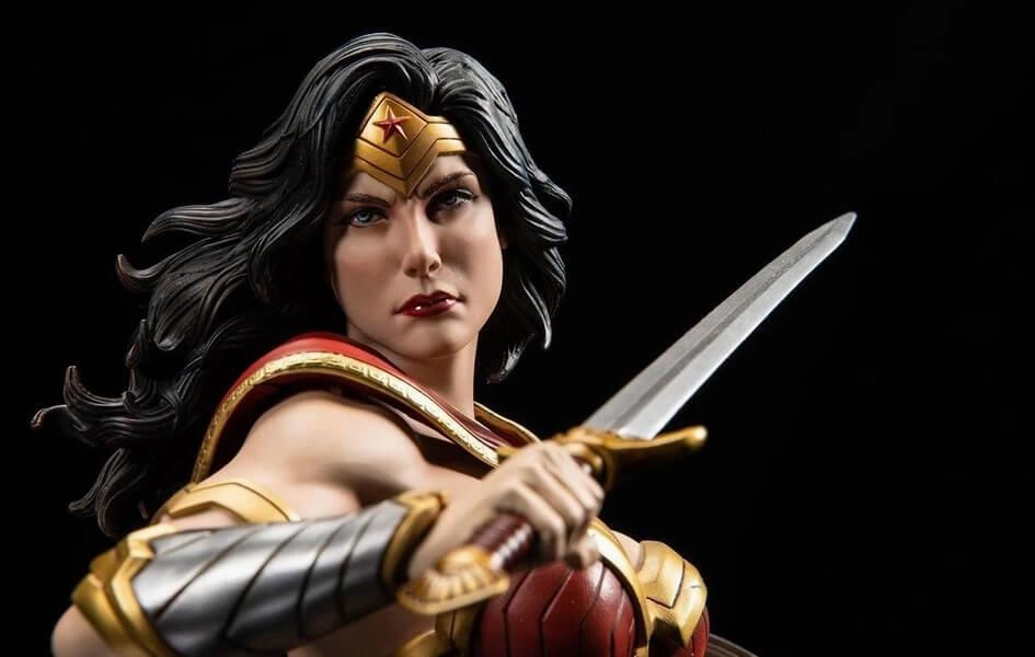 Sports Player Wonder Woman Rebirth 1/6 Scale Statue
