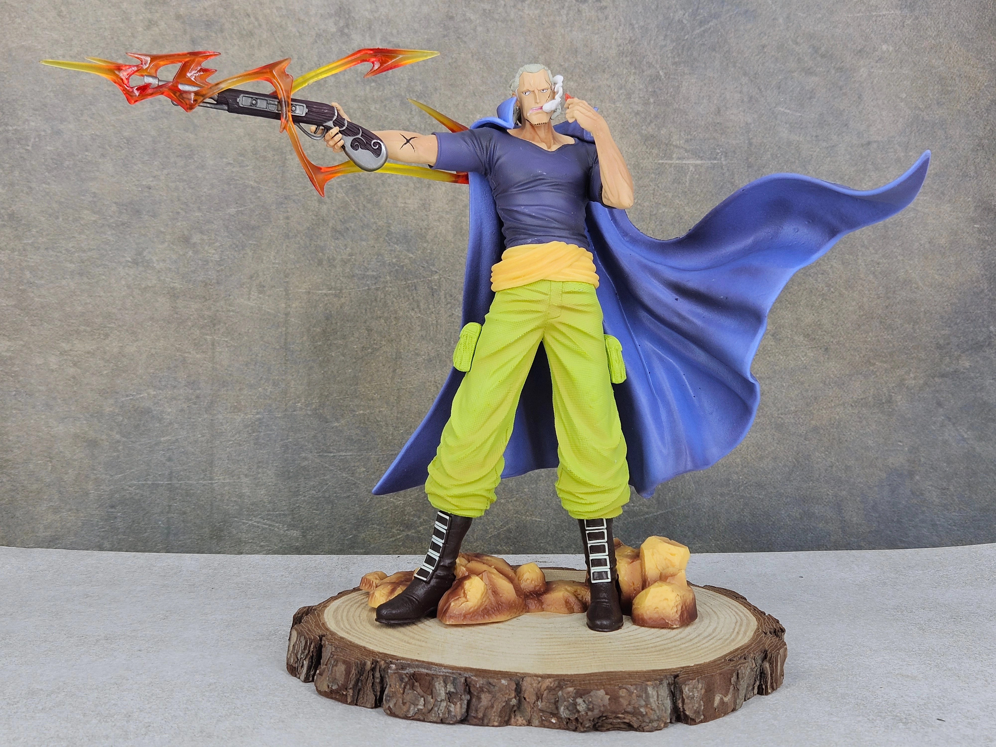 One Piece Ben Beckman Red Hair Pirates with Gunshot Action Figure | 29 cm Anime Showcase Chrome Plated