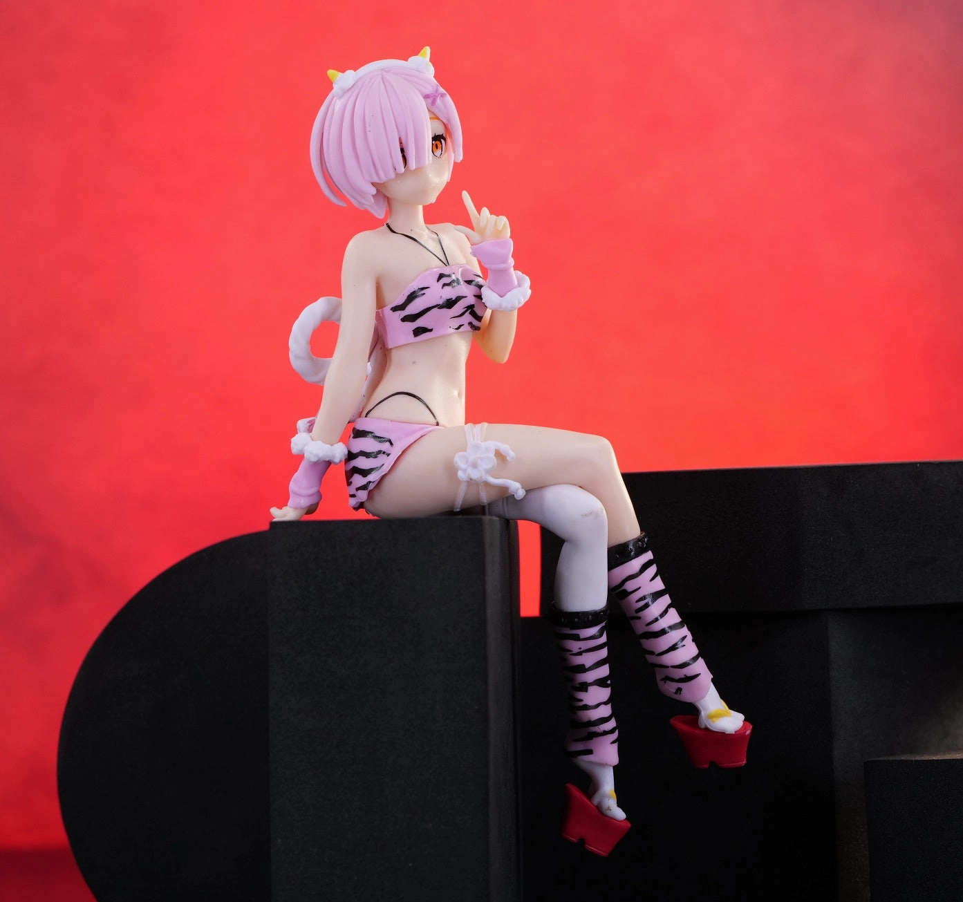 Bedroom Accent Pink Leopard Wrap Chest Figure Anime Figure PVC Figure | 16CM |