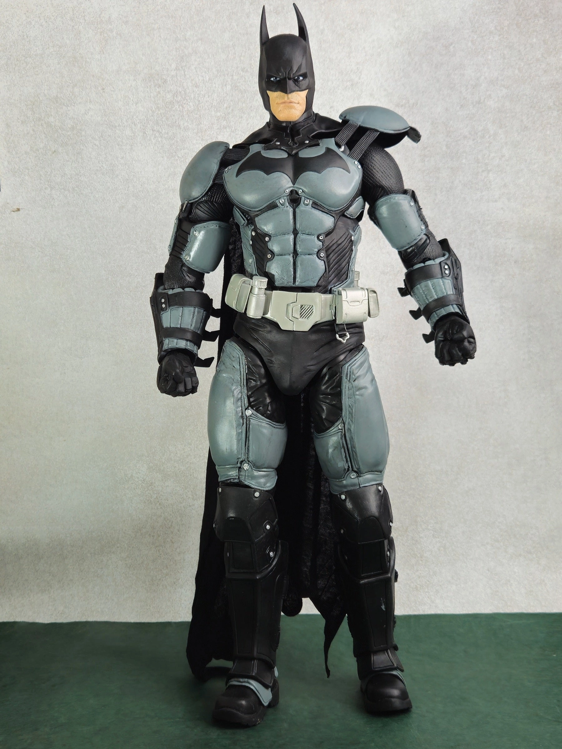 Movie Merchandise Vinyl Article SN Batman Arkham Origins Action Figure | 18" (1/4 Scale)