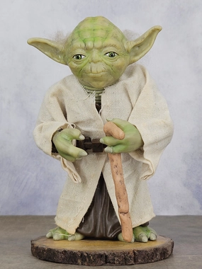 Star Wars | Master Yoda Action Figure | PVC | 18 cm | Realistic Skin and Hair | Chase Variant