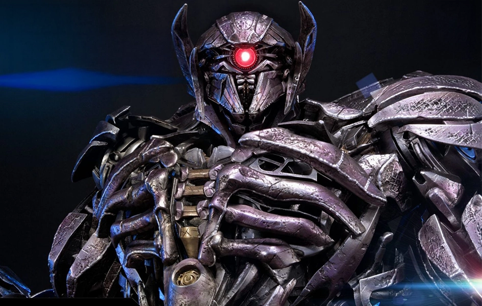 Transformers: Dark of the Moon - Shockwave Statue Personal Treasure Action Display