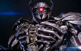 Transformers: Dark of the Moon - Shockwave Statue Personal Treasure Action Display