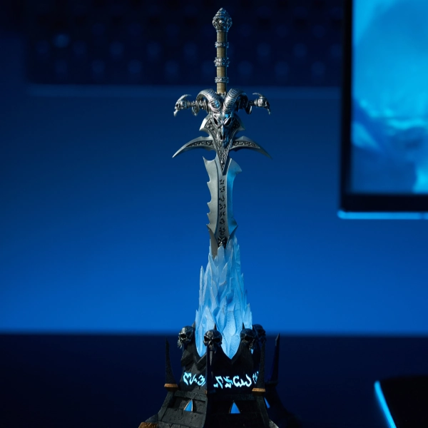 World of Warcraft 20th Anniversary Frostmourne Collector's Edition Replica Gaming Article Kaiju Statue