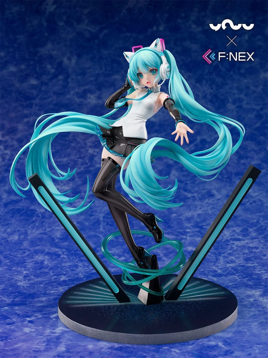 YOWU??F:NEX HATSUNE MIKU CAT EAR HEADPHONE Ver. 1/7 Scale Figure Astronaut Figure